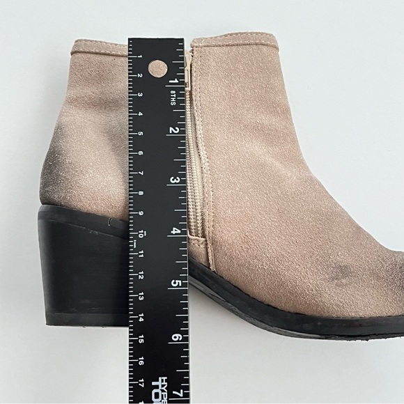 Matisse Womens Suede Ankle Boots Sz 6M Tan Zip Studded Booties Boho - Picture 11 of 11